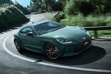 特別仕様車 RZ“Ridge Green Limited”（6MT）［ベース車両はRZ（6MT）］