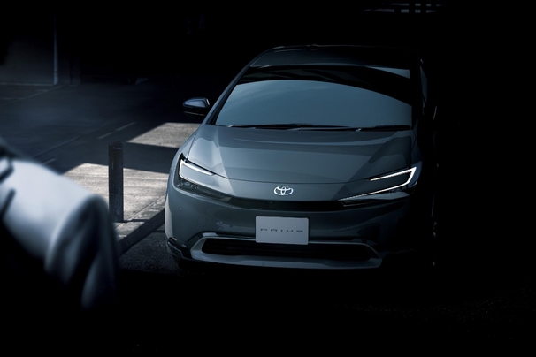 【モデル入り素材】Z（ハイブリッド・2WD）