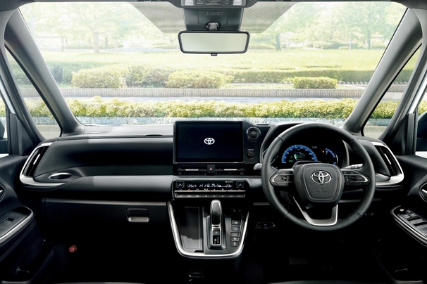 S-Z（ハイブリッド・2WD・7人乗り）