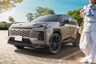 【モデル入り素材】Z（プラグインハイブリッド）