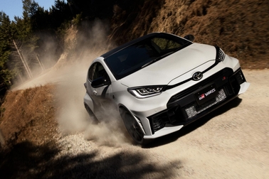 RZ“High performance”［GR-DAT（8AT・4WD）］