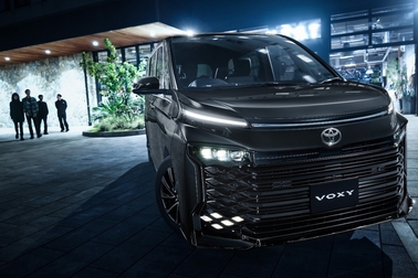 【モデル入り素材】S-Z（2WD・7人乗り）